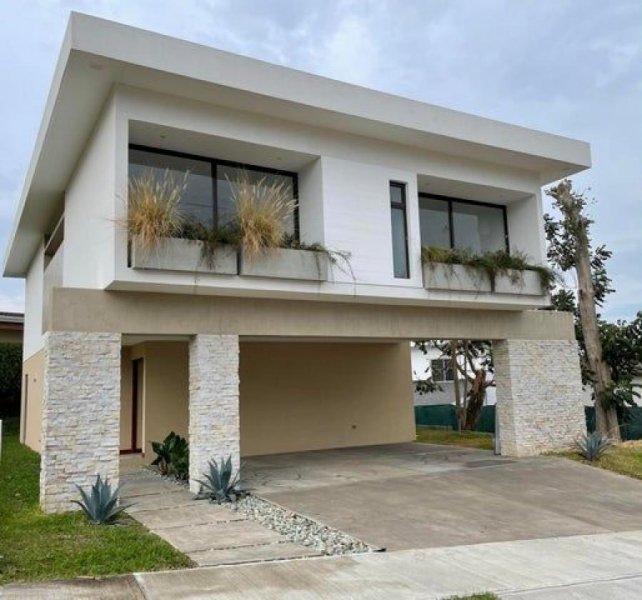 Casa en Venta en  Ulloa, Heredia