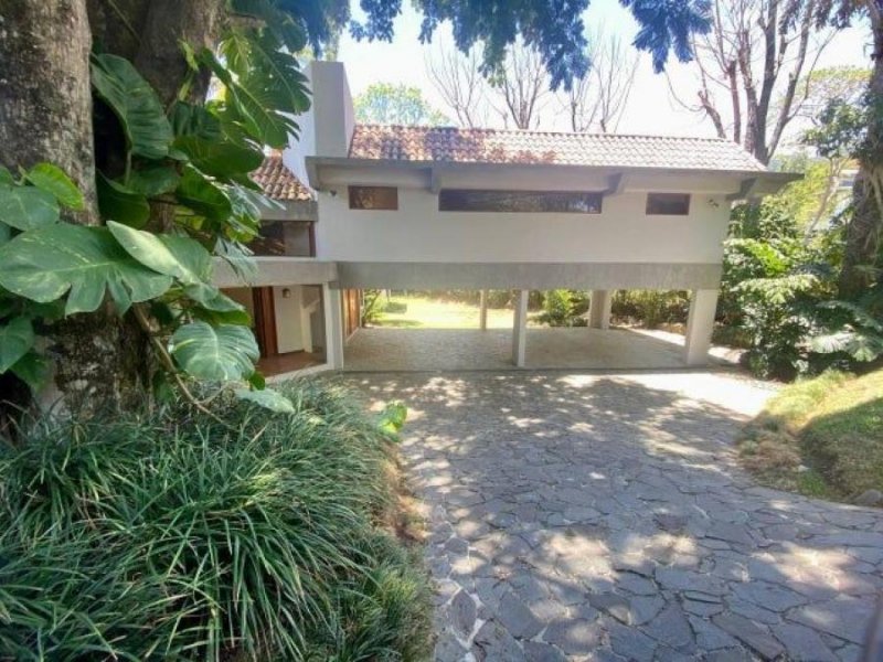 Foto Casa en Venta en Escazú, San José - U$D 780.000 - CAV82170 - BienesOnLine