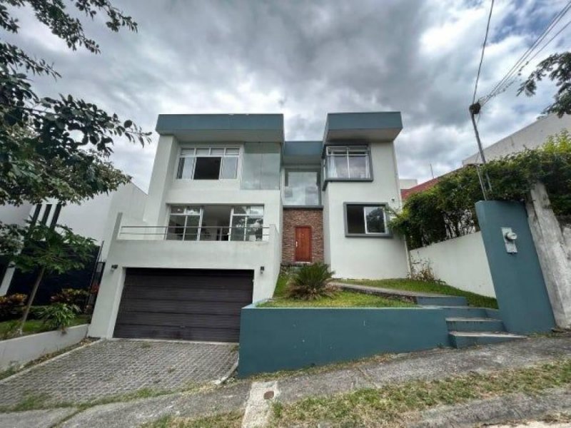 Casa en Venta en Brasil Santa Ana, San José