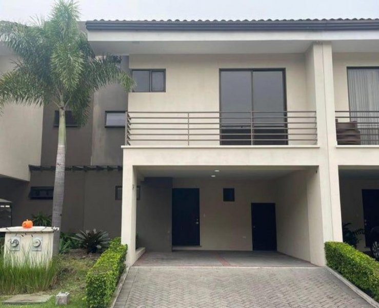Casa en Venta en  Santa Ana, San José