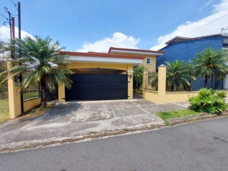 Casa en Venta en San Rafael Escazú, San José