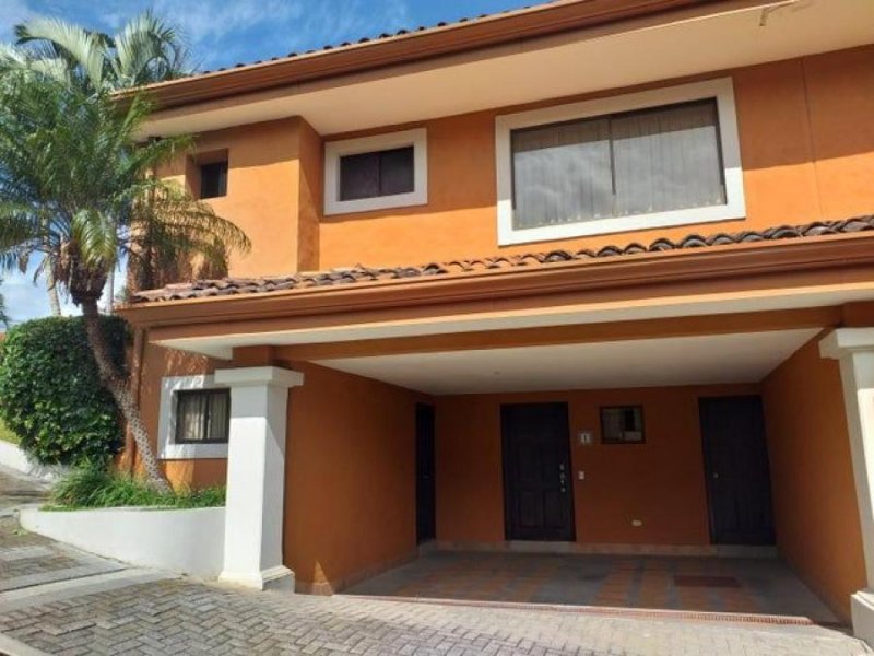 Casa en Venta en San Rafael Escazú, San José