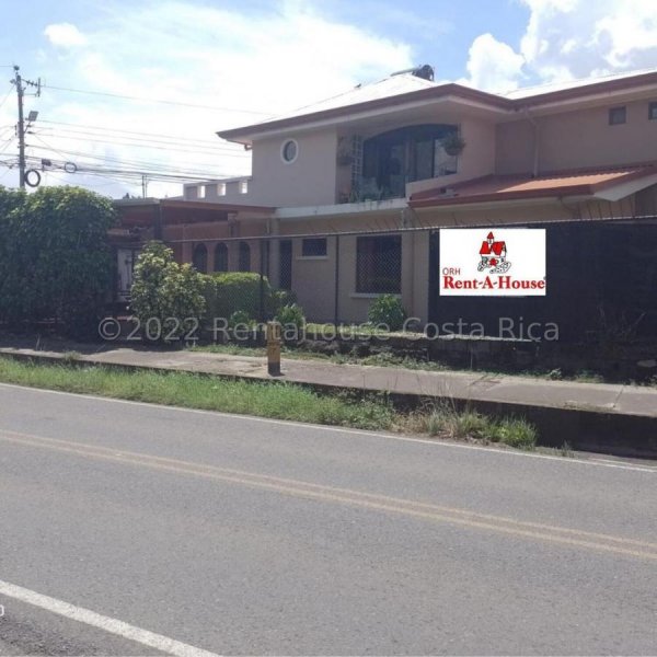 Se vende espaciosa casa en Rio Oro Santa Ana 2282258