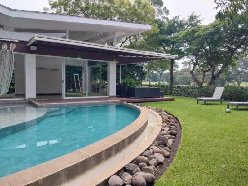 Casa en Venta en Pozos Santa Ana, San José