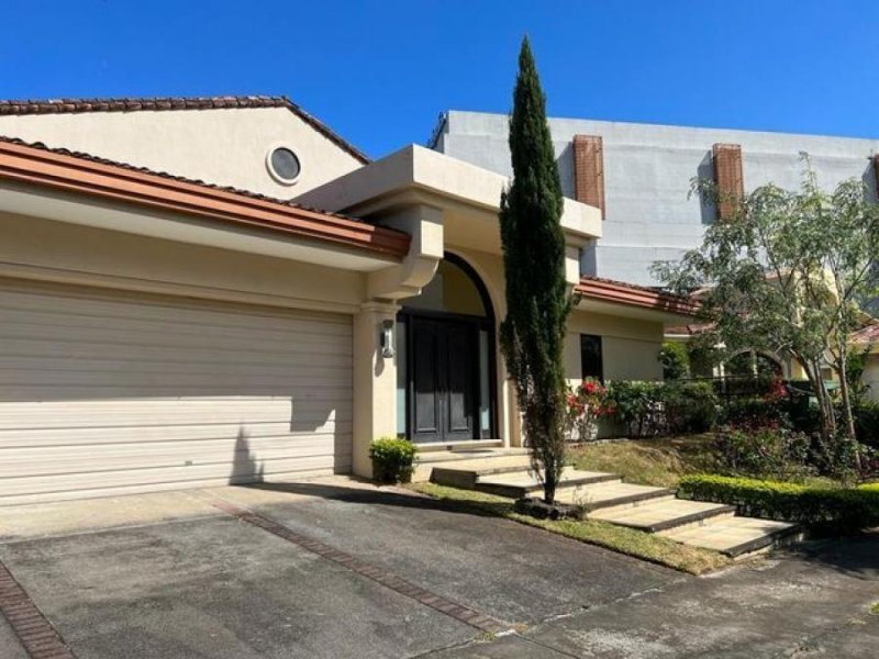 Casa en Venta en pozos Santa Ana, San José