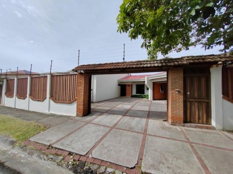 Casa en Venta en San Rafael Escazú, San José