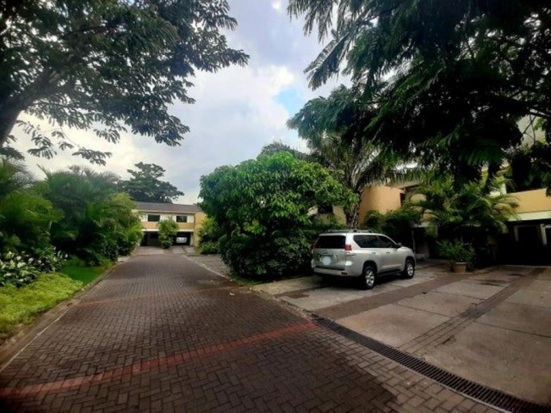 Casa en Venta en San Rafael Escazú, San José