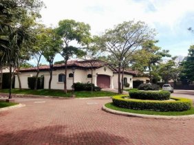 Casa en Venta en  Santa Ana, San José