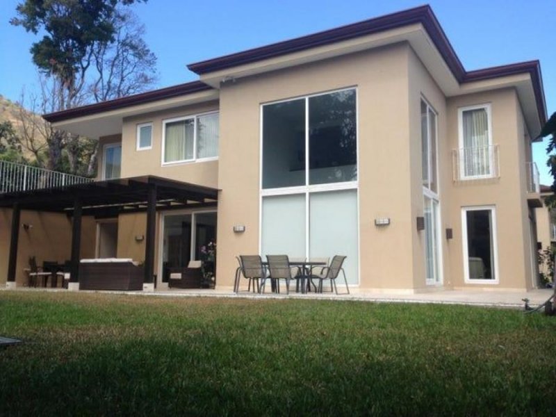 Casa en Venta en  Escazú, San José