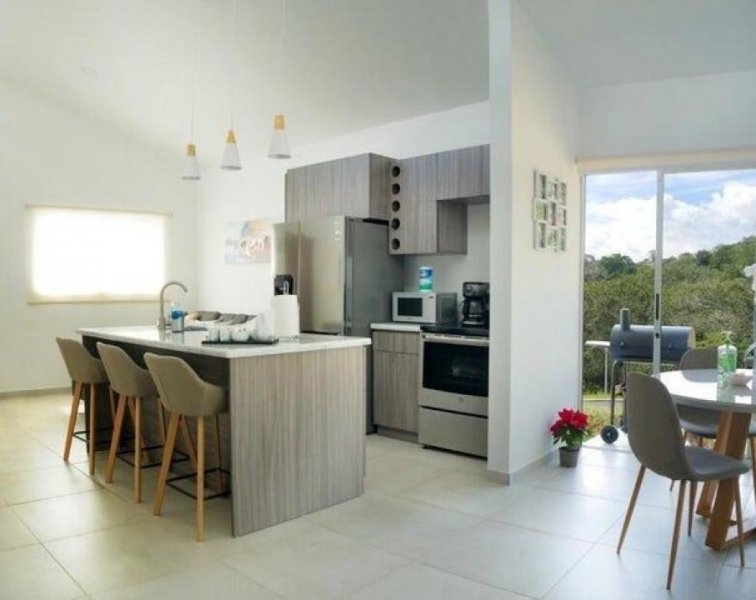 Casa en Venta en  Turrúcares, Alajuela