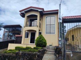 Casa en Venta en Pacayas Alvarado, Cartago