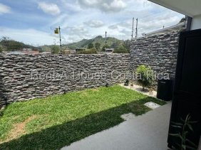 Casa en Venta en  El Tejar, Cartago