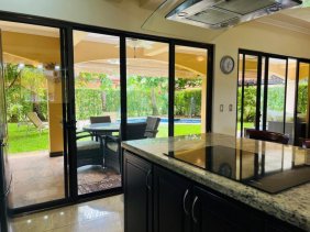 Casa en Venta en  Parrita, Puntarenas