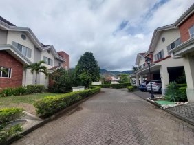 Casa en Venta en  Escazú, San José