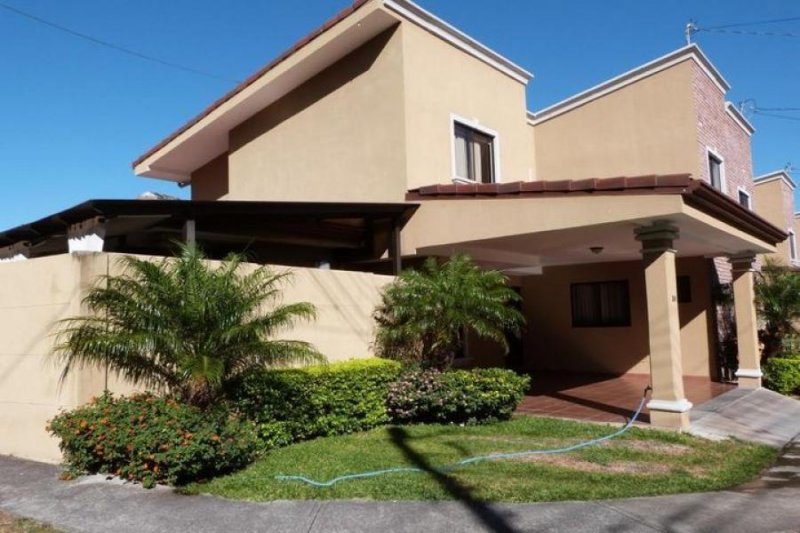 Foto Casa en Venta en Santa Ana, San José - U$D 295.000 - CAV51113 - BienesOnLine