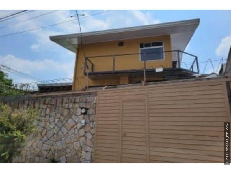 Venta de casa con cuatro habitaciones en Granadilla, Curridabat # 8981036