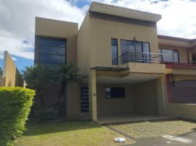 Casa en Venta en  Desamparados, Alajuela