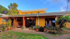 Casa en Venta en Pinares Curridabat, San José
