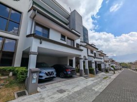 Venta de casa en condominio Atocha, Lagunilla de Heredia #VO9997