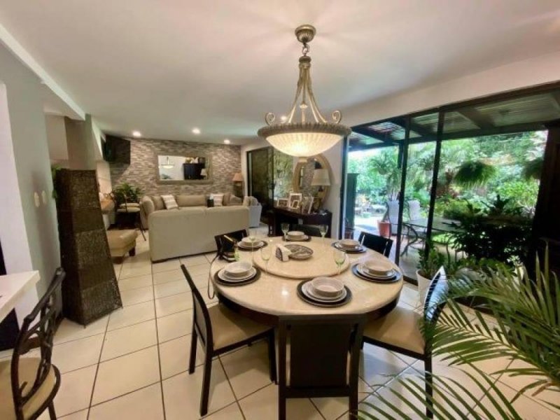Casa en Venta en  Escazú, San José