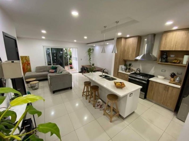 Casa en Venta en  Santa Ana, San José