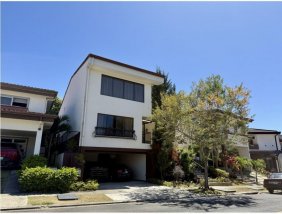 Casa en Venta en  Heredia, Heredia