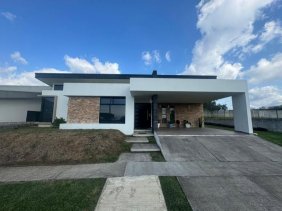 Casa en Venta en  Garita, Alajuela