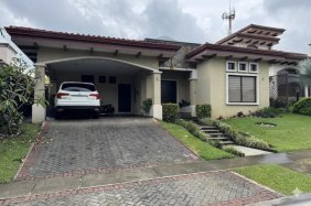 Casa en Venta en  Santo Domingo, Heredia