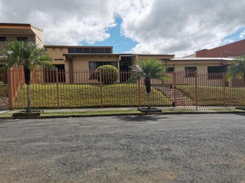 Foto Casa en Venta en Curridabat, Curridabat, San José - U$D 695.000 - CAV52976 - BienesOnLine