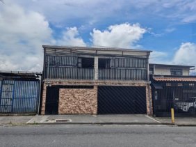 Venta de Casa en Desamparados zona comercial