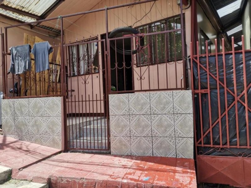 Venta de Casa en El Guarco, Cartago. RAH 25-1755
