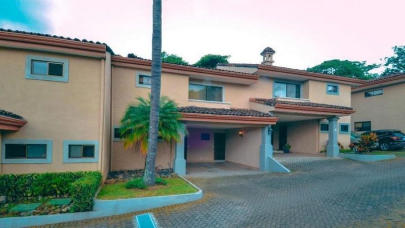Foto Casa en Venta en Escazú, San José - U$D 285.000 - CAV52685 - BienesOnLine