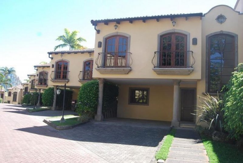Casa en Venta en  Escazú, San José