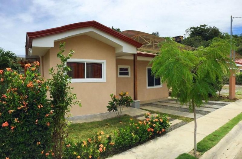 Venta de Casa en Garabito, Puntarenas. RAH 25-1159