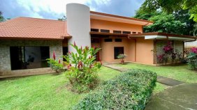 Casa en Venta en  Guácima, Alajuela