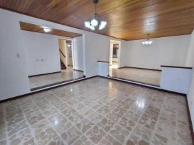 Casa en Venta en  Zapote, San José