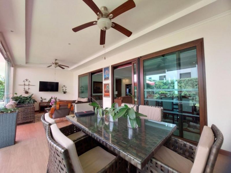 Casa en Venta en Piedades Santa Ana, San José