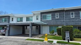 Venta de Casa en Piedades de Santa Ana. RAH 26-1706