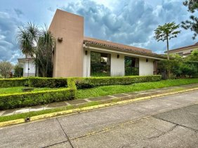 Casa en Venta en  Santa Ana, San José