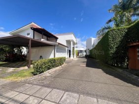Casa en Venta en  Santa Ana, San José