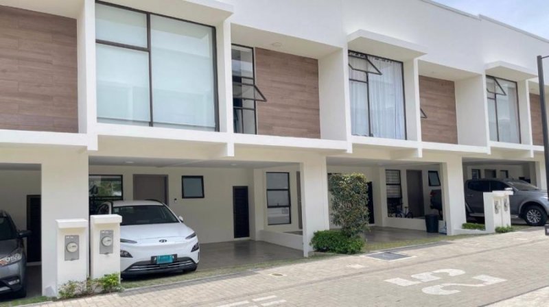 Venta de casa en san antonio Escazu MGA