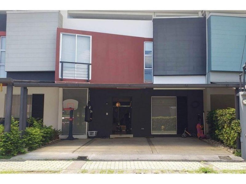 Casa en Venta en  San Rafael, Heredia