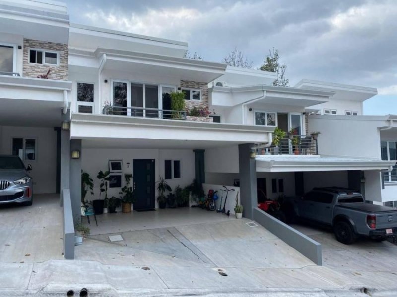 Casa en Venta en Santa Ana Uruca Santa Ana, San José