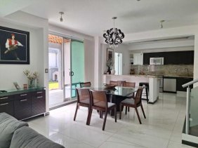 Casa en Venta en Piedades Santa Ana, San José