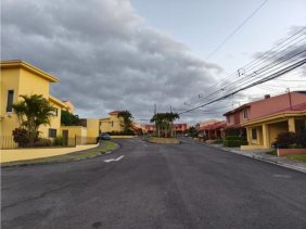VENTA DE CASA, HEREDIA, SAN FRANCISCO, CONDOMINIO AVICENNIA NORTE 9827382