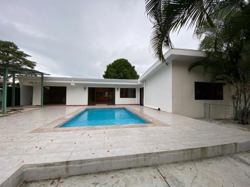Casa en Venta en  Santa Ana, San José