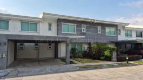 Venta de Excelente Casa de 2 Plantas en Piedades de Santa Ana. RAH 26-639