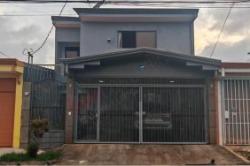 Venta de hermosa casa en Heredia-Mercedes 