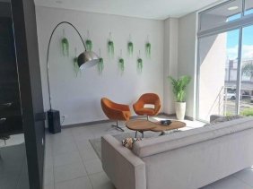 Venta de  hermosa casa en mercedes heredia 26-1200