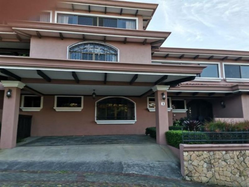 Casa en Venta en  Escazú, San José